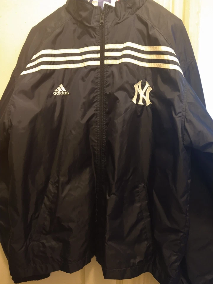 N.Y. Yankees Adidas WindBreaker L And  (L) Pull away Track Pants By Majestic.2pc - Image 2 of 4