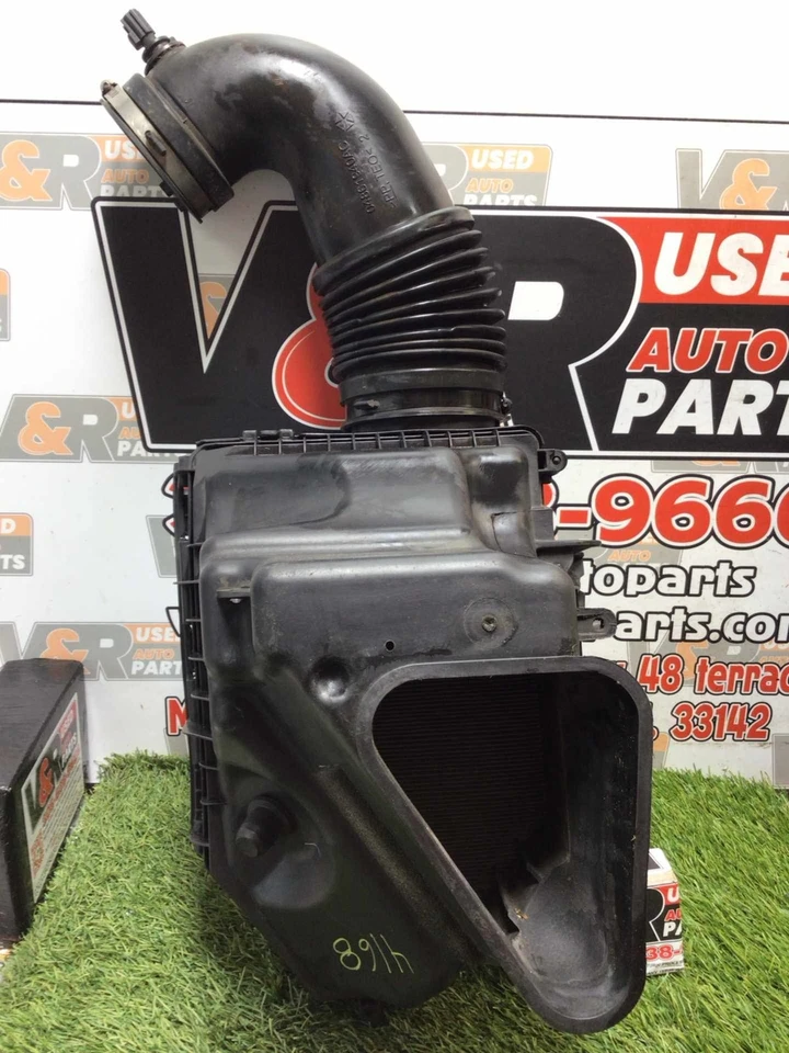 ✅ 2015 DODGE CHARGER Air Cleaner Intake Box OEM V8 6.4L - Image 3 of 4