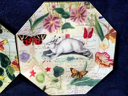 2 Signed JOHN DERIAN Glass DECOUPAGE Large 10" Plates RABBITS Butterfly FLOWERS - Picture 3 of 4