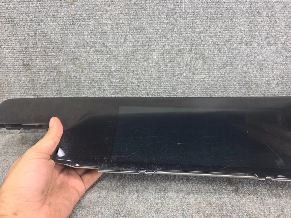 22-23 JEEP GRAND / WAGONEER 原始设备制造商前右乘客 DASH 屏幕信息显示 — 第 3/4 张图片