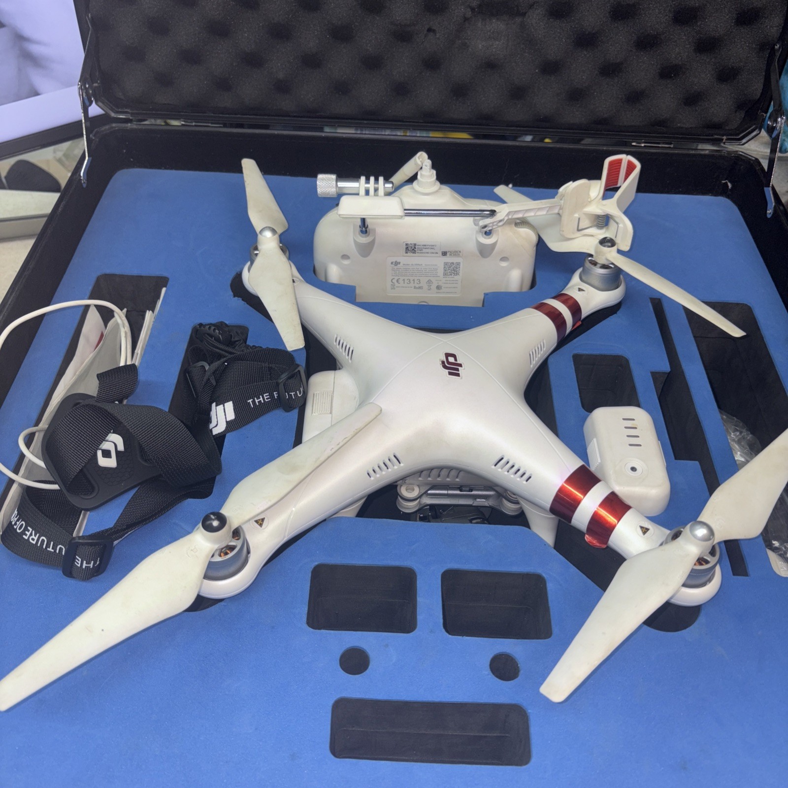 DJI Phantom 3 Standard 4K Camera Drone with GPS and Live View-image