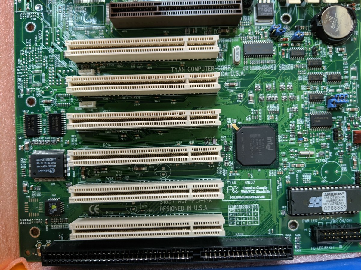 Tyan Computer S1857 Trinity 371, Slot 1 / Socket 370, Intel