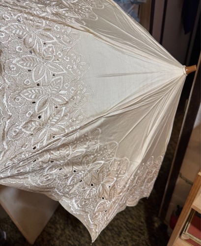 Antique circa 1800s Elegant Parasol Intricate Fabric Victorian Mint Condition - Picture 3 of 15
