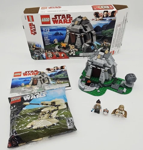 LEGO STAR WARS 75200 Ahch-To Island Training  Complete with Free ATT Polybag