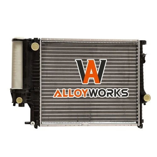 Aluminum Core Radiator Engine Cooling Fits 1995-03 BMW 5 E39 520i 523i 528i - Foto 1 di 7