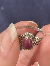 Sterling 925 Silver Opaque Ruby Ring With Filigree Detail On Sides Size 8.5