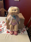Cabbage Patch Kids Splash N’ Tan girl blonde hair violet  eyes