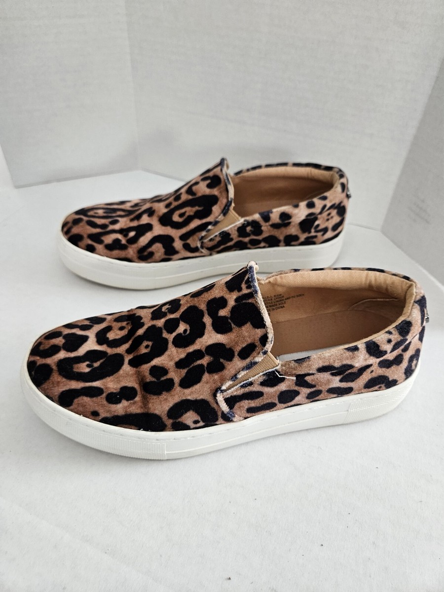 Steve Madden Women's Gills Slip-On Sneaker Cheetah Print