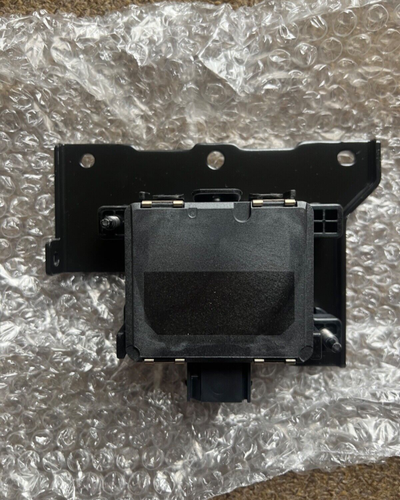 KIA STONIC FRONT RADAR SENSOR (2020-2023) 99110H8100 - Picture 2 of 3