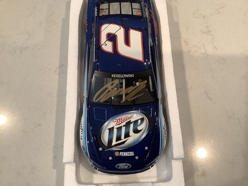 BRAD KESELOWSKI AUTOGRAPHED 2013 FORD FUSION MILLER LITE DIECAST & CARD - Picture 6 of 16