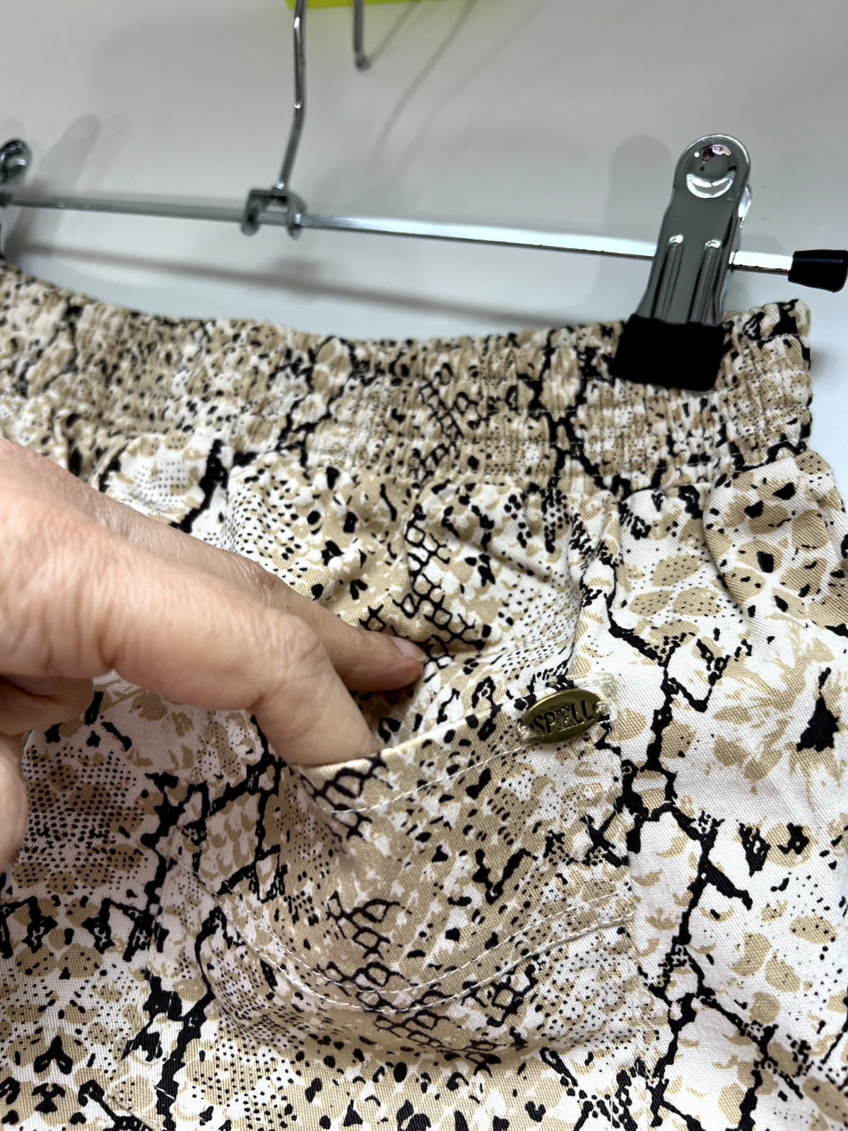 Spell Women's Snakeskin Python Print Pants Size 10 - image 4