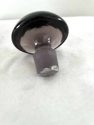 Cambridge Red Glass Pinched 1070 Decanter w/ Purple Stopper. - Picture 7 of 8