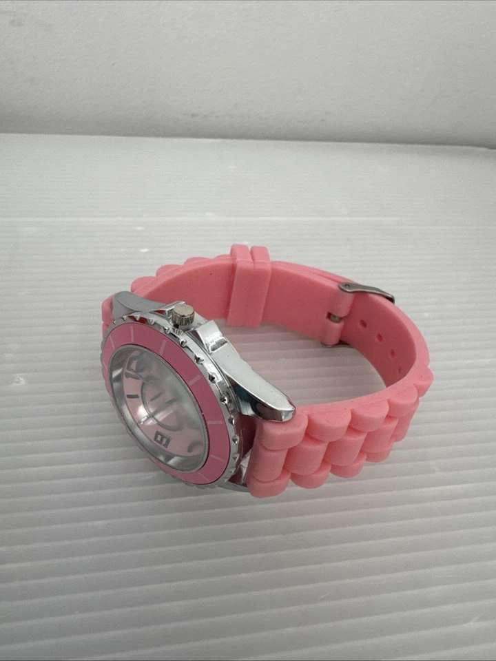 Women's Milano Classic Pink Silicone Rubber Poly Band Analog NEW N - Image 3 of 4