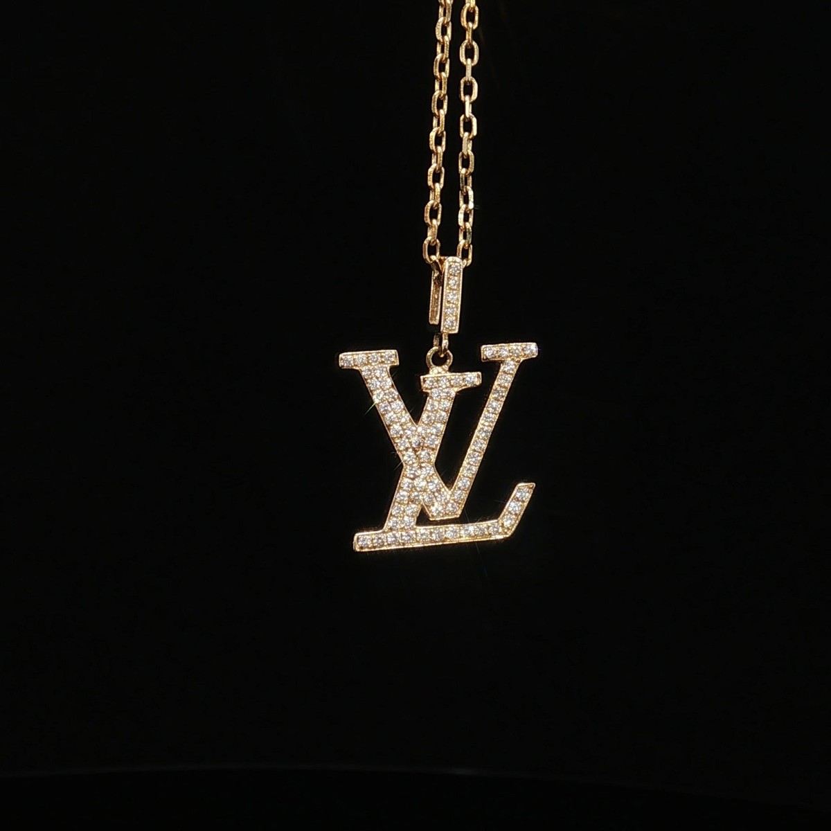 Vintage Louis Vuitton LV Diamond Pendant Necklace 14K Gold 18