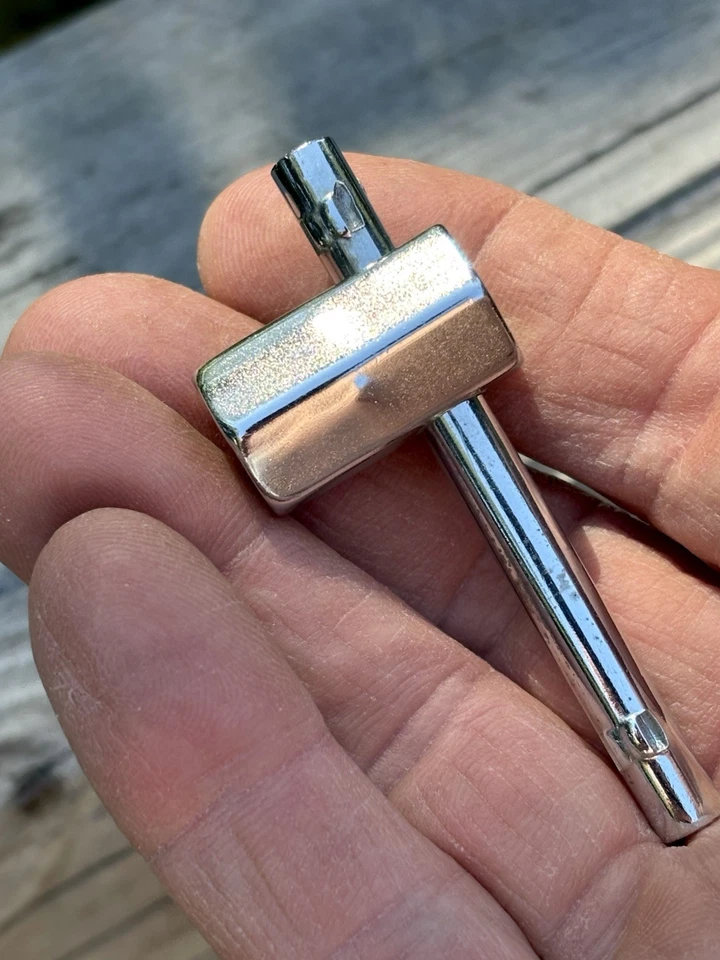 Ludwig Vintage Riel Niquelado Tom Bass Llave de Montaje Nuevo de Lote Antiguo Nunca Usado Foto 4 de 4