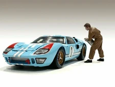 "RACE DAY 1" FIGURINE VI FOR 1/24 SCALE MODELS BY AMERICAN DIORAMA 76388