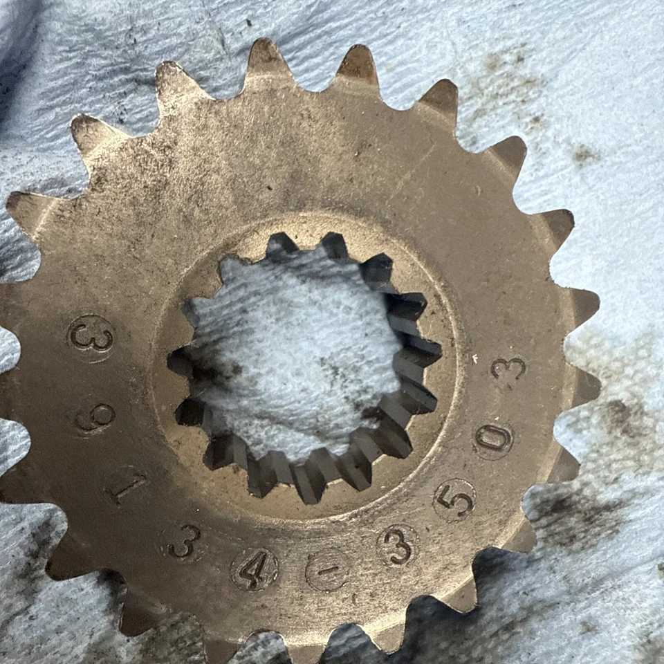 Kawasaki 4/6 LTD Invader 1980 vintage moto de nieve cadena piñones y cadena Foto 2 de 4