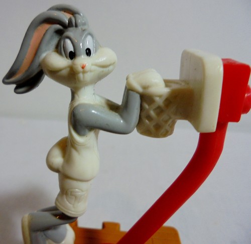 WARNER Bros VTG 1996 LOONEY TUNES 4'' BUGS BUNNY BASKETBALL PLAYSET - PVC FIGURE - Picture 3 of 9