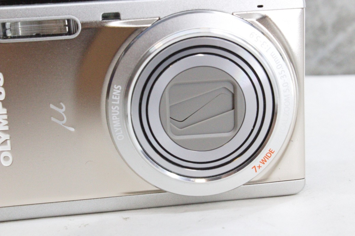 OLYMPUS μ 7040 Olympus μ-7040 digital camera compact 14.0 MP w/manual box