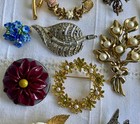 AS IS REPAIR PARTS Lot of 21 Brooch Pins Some Signed LC Monet 1928 Brand L118 — photo 4