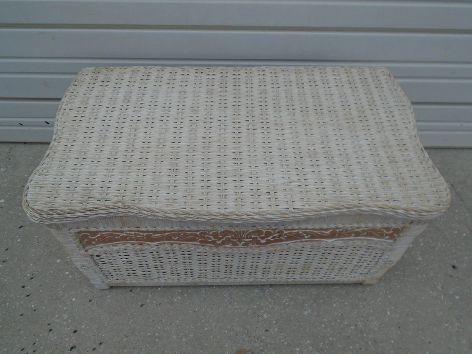 Baúl de mimbre Pier 1 Jamaica caja de ratán lino esperanza juguete cofre cubo tropical boho Foto 2 de 4