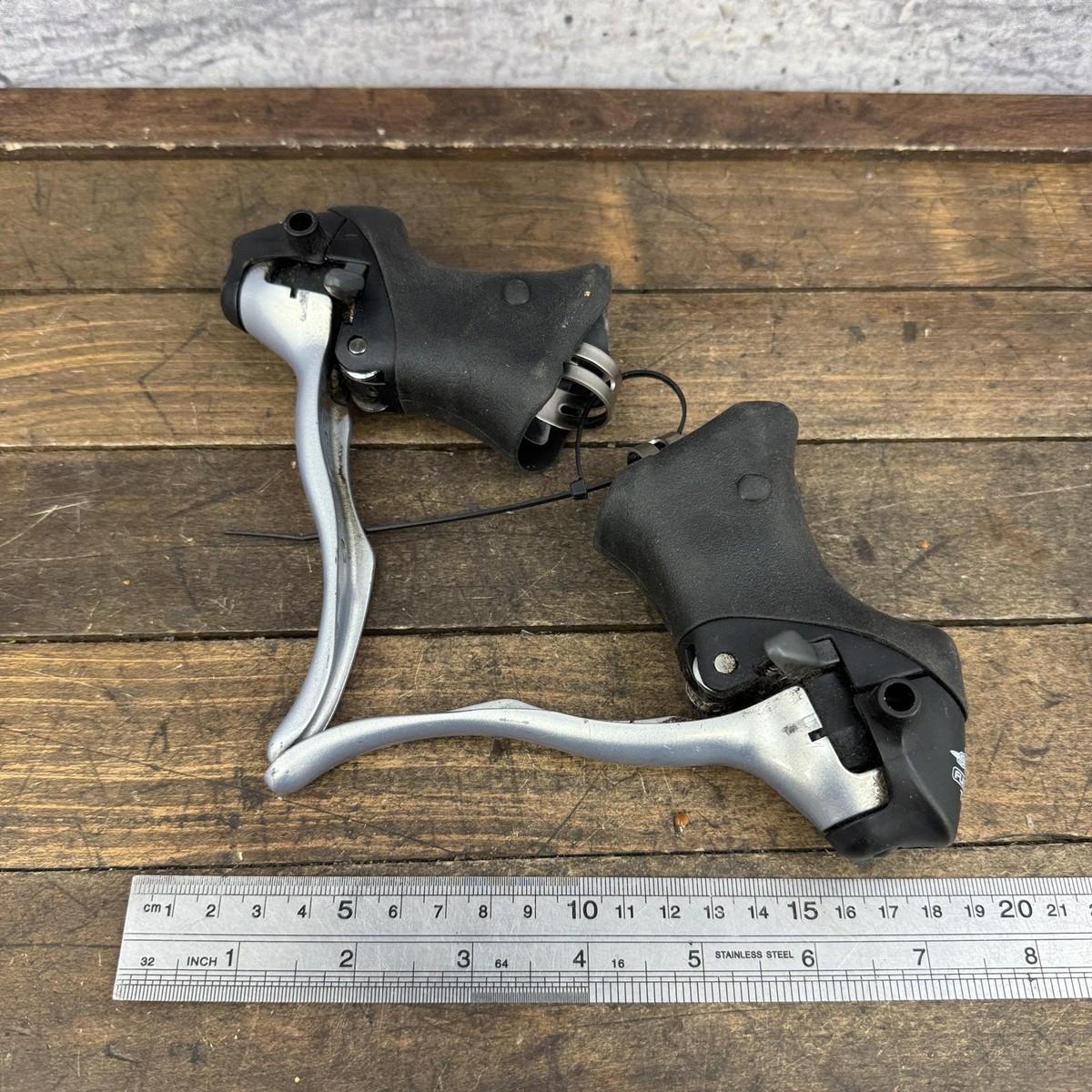 Shimano Sora ST-3303 Flight Deck Triple 3x8 STI Shifter Lever Set