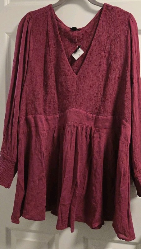NEW Torrid 4 Womens 4 Burgundy Red Surplice Babydoll Blouse Comfort NWT