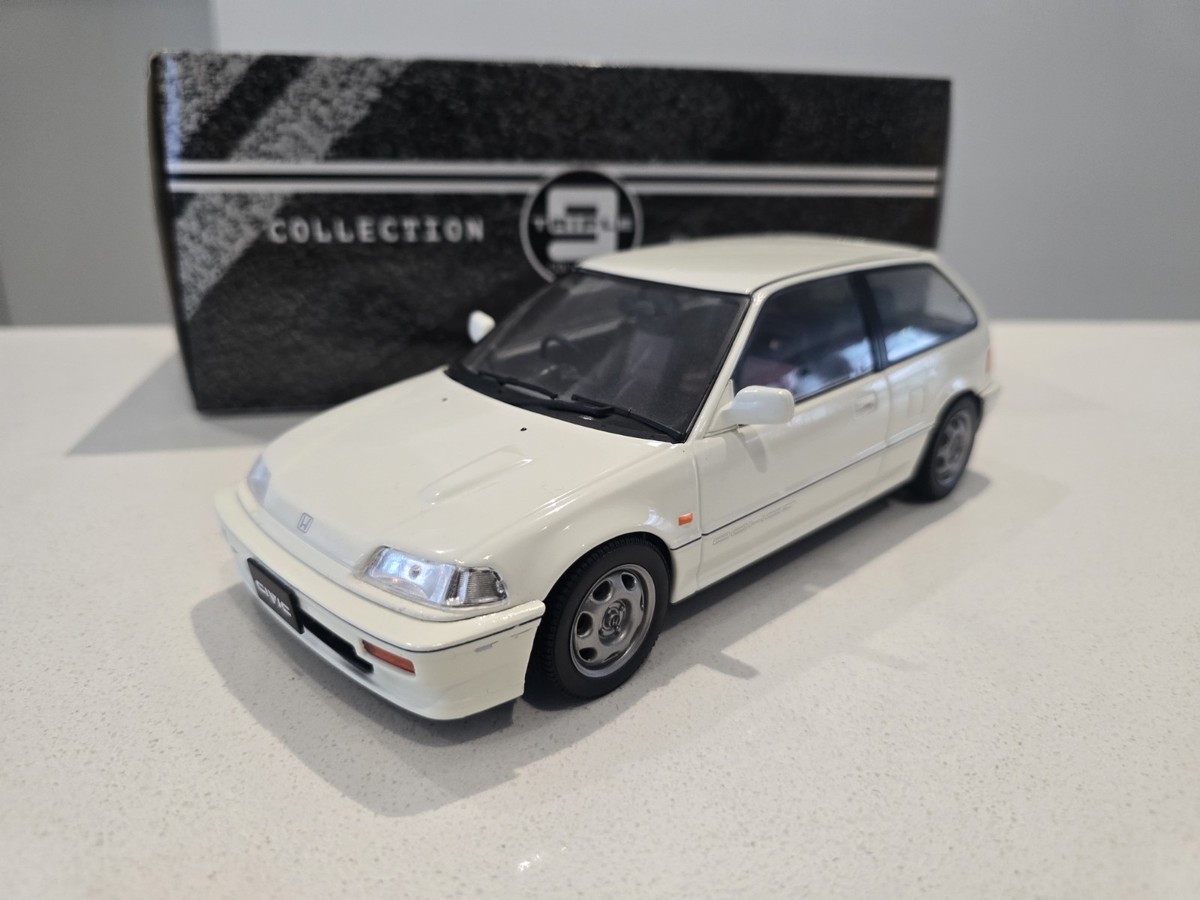 RÄZO EF civic 1/18 Triple 9 Collection 1:18 Scale Resin Model 1987 Honda Civic EF-3