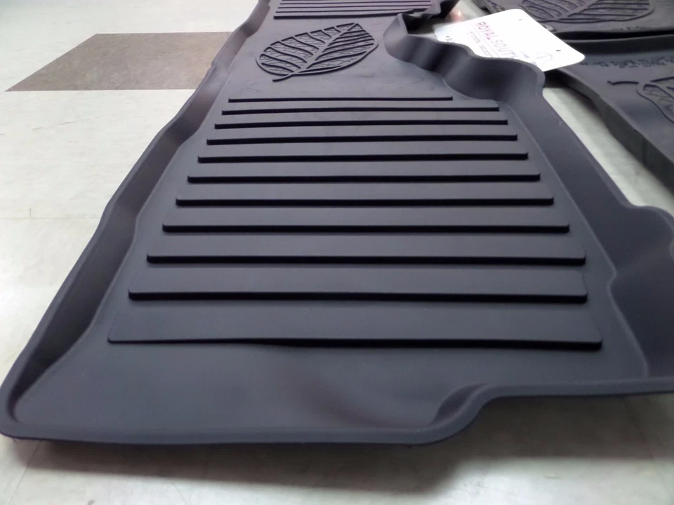 Toyota Prius V 2017 Factory All Weather Rubber Floor Liner Mats Genuine OE OEM Foto 3 de 4