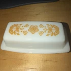 Vtg 1970s Pyrex Butter Dish with Lid Butterfly Gold  EXCELLENT CONDITION