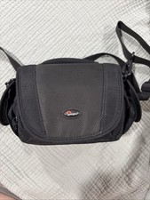 GENUINE Lowepro Edit 110 Camera Case/Bag Black - EUC