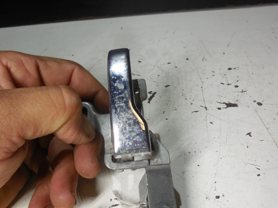 Manija puerta delantera derecha interior 1237600261 77-85 mercedes-benz w123 300d 240d Foto 4 de 4