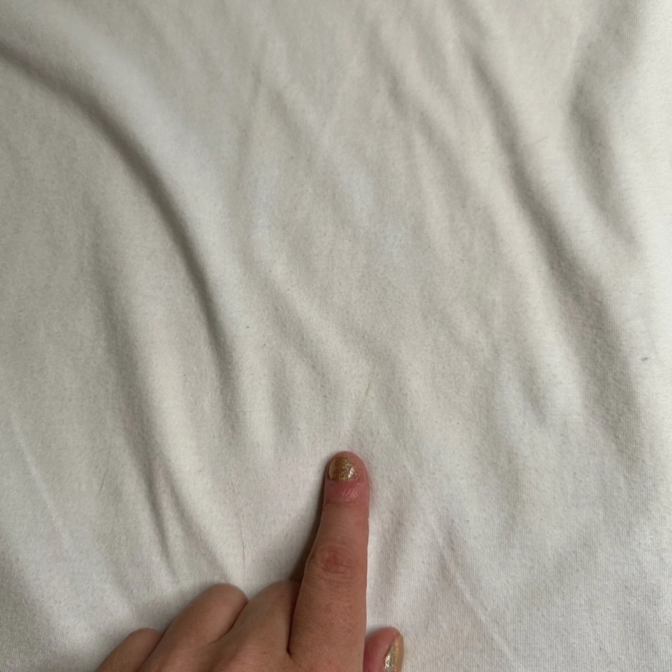 Camiseta de manga corta blanca y roja con rayas retro Foto 3 de 4