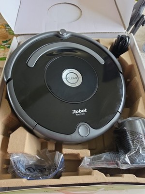  iRobot Roomba 675 Wi Fi Connected Robot Vacuum  Black R675020 