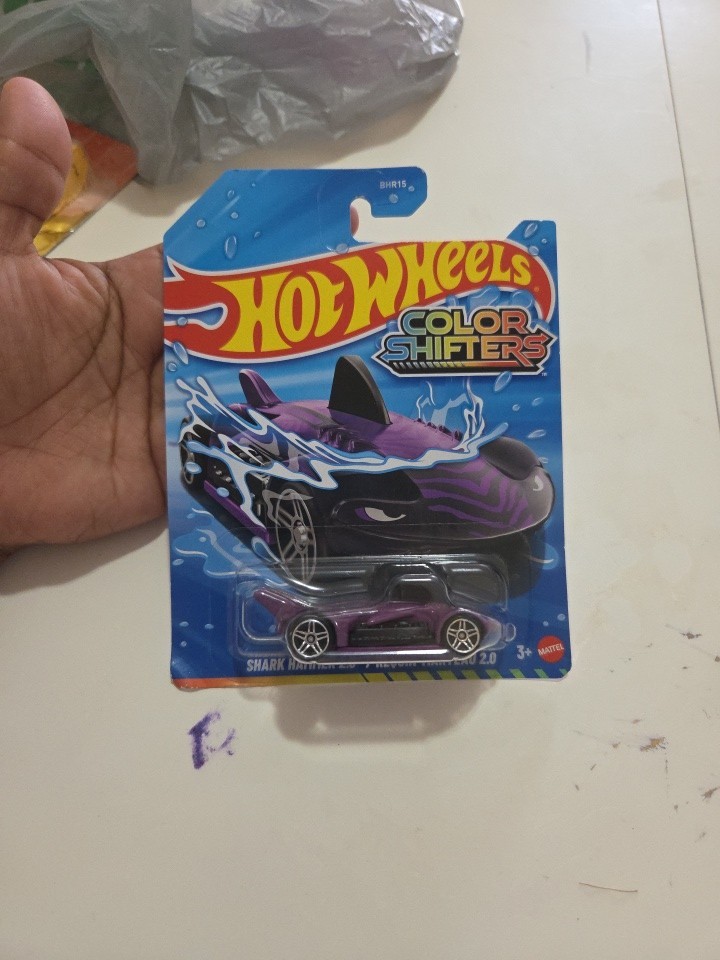 Hot Wheels COLOR SHIFTERS - SHARK HAMMER 2.0 Purple/Black, Bath Toy, *NEW 2026
