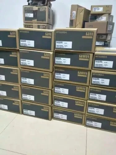 Pantalla Táctil Mitsubishi GT2712-STBA HMI GT2712STBA Nueva - Imagen 2 de 4