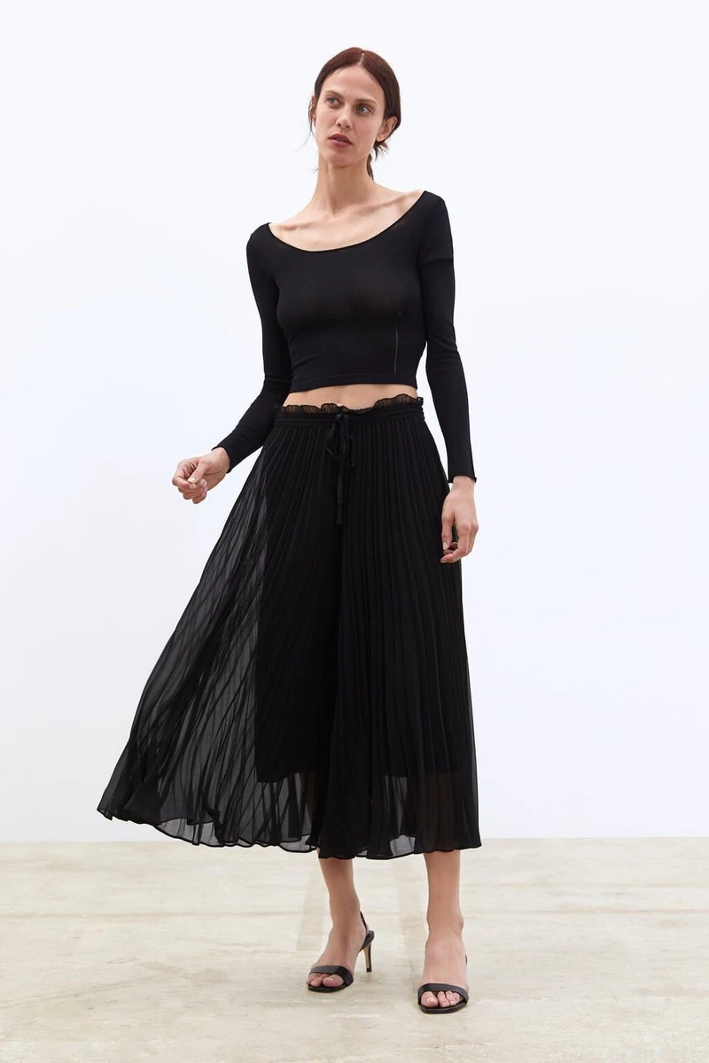 cherrie424 Zara Black Pleated Culottes