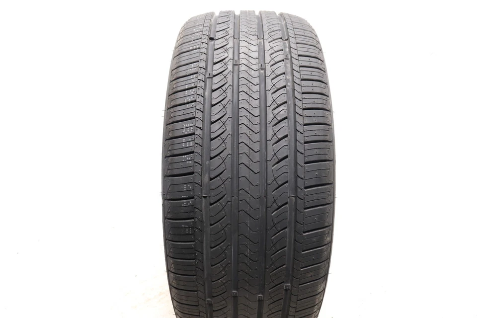 Juego de 2 Despegue 235/40R19 Advanta ER-800 - 96V - 9.5-10/32 Sin Reparaciones Foto 2 de 4