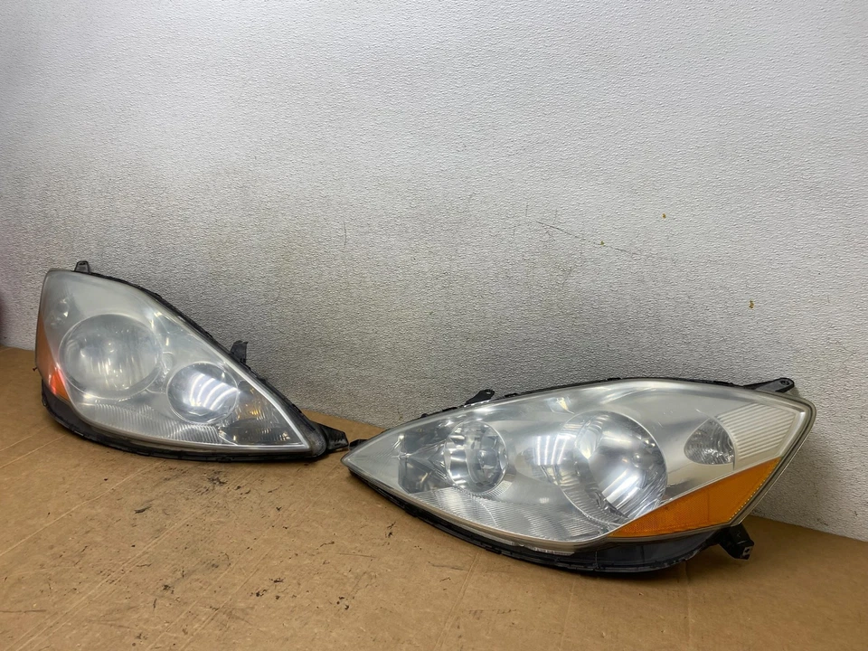 Juego de faros halógenos laterales izquierdo+derecho Toyota Sienna 2006 a 2010 T3165 DW Foto 2 de 4