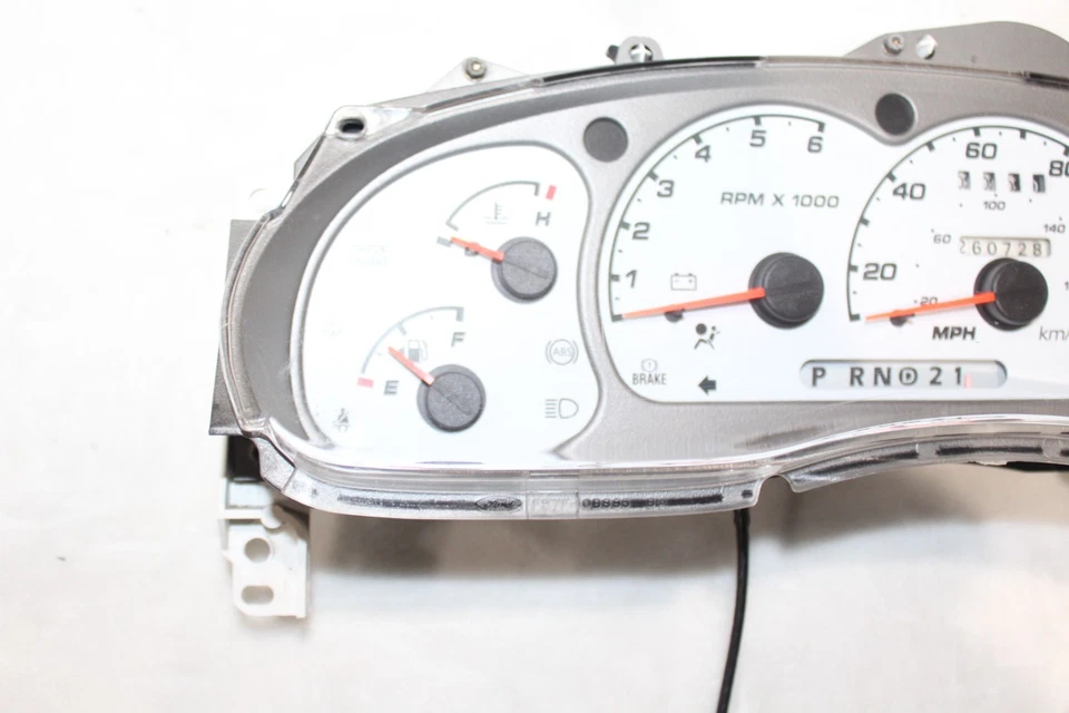 01-03 Ford Explorer Sport TRAC CUADRO DE INSTRUMENTOS Medidores Velocímetro 260K Limpio Foto 3 de 4