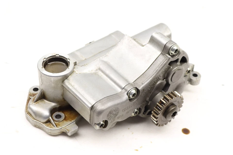 2017-2018 VW TIGUAN LIMITED 2.0L - Engine OIL PUMP 06J115106AB - Image 2 of 4