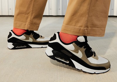 air max 90 light bone on feet