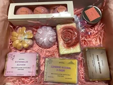 Women’s Body Soap & Bath Bomb  Self-Care Gift Set AuVi Brands