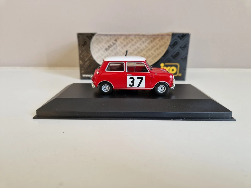 IXO 1/43 Morris Cooper Hopkirk/Liddon - Winner Monte Carlo Rally 1964 - RAC083 - Immagine 3 di 4
