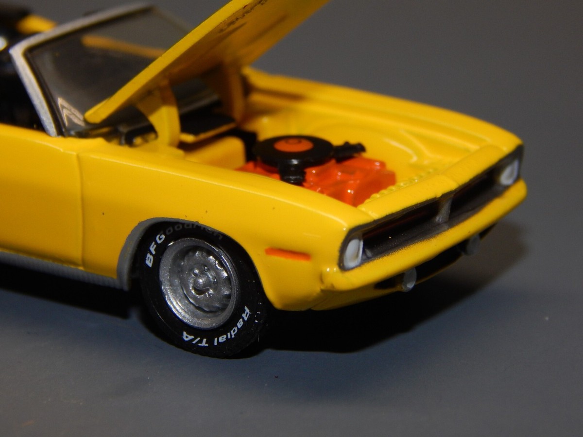 70 1970 Plymouth Cuda 383 ci V8 Convertible Lemon Yellow 1