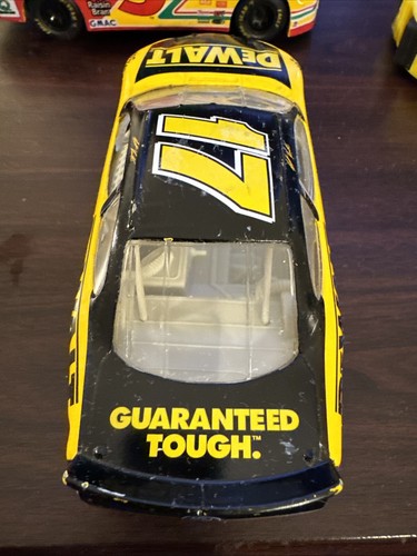Team Caliber Matt Kenseth #17 DeWALT 1:24 Scale 2001 Ford Taurus No Box - Picture 7 of 11