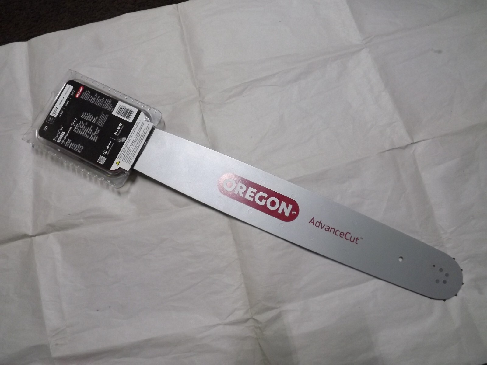 New Oregon 584271 AdvanceCut 20" Pro Chainsaw Bar and E72 Chain ...