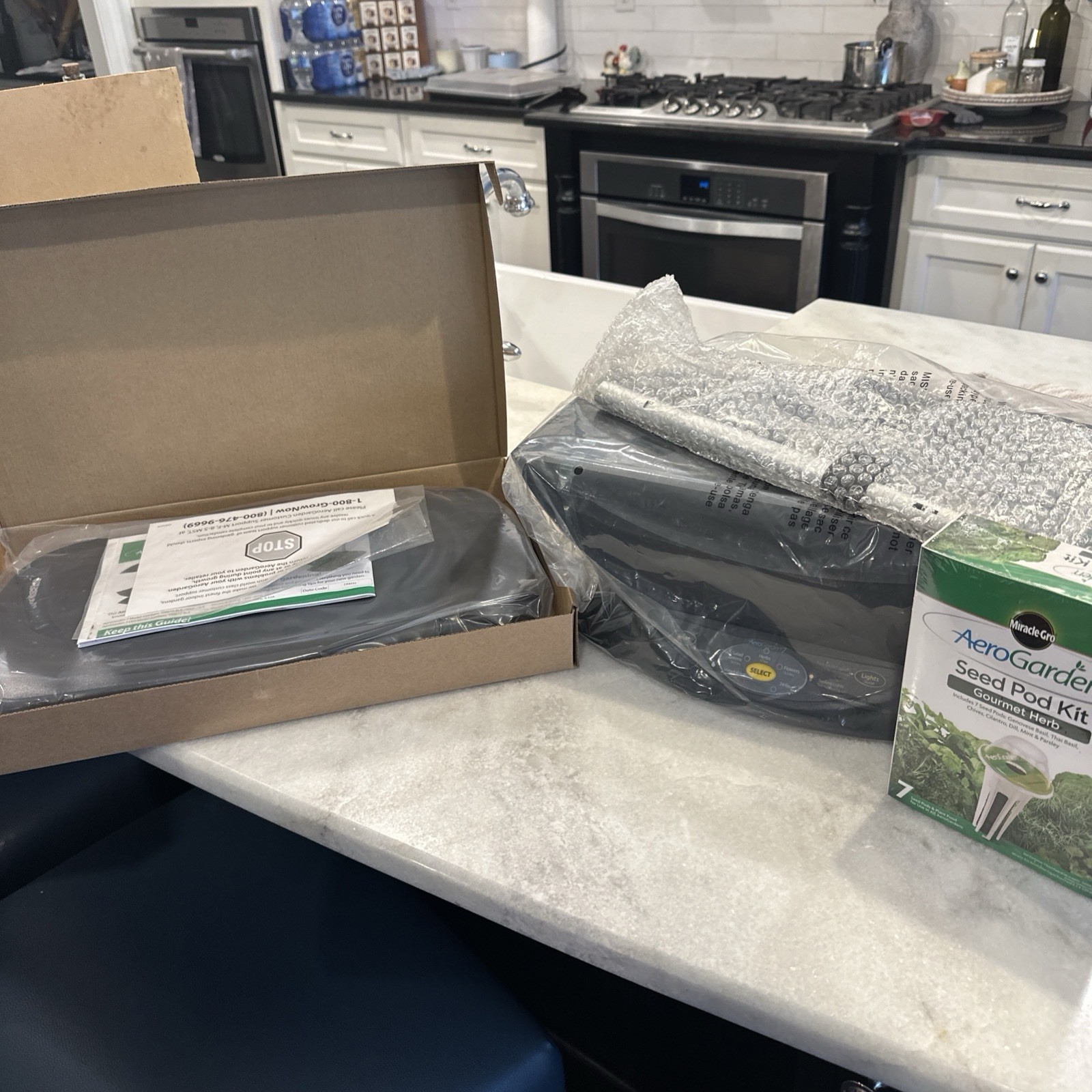 Aerogarden  LED Indoor 7 Pod Home Garden #100612 Hydroponic System - NEW