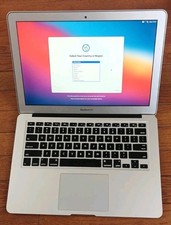 Apple MacBook 13.3 inch Widescreen, Intel i5, 512 GB w/ Charger