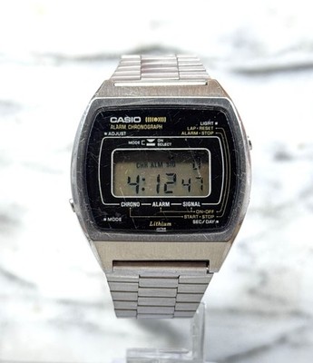 Vintage Casio 83QS-41  Digi Square Face Silver Tone Watch New Battery